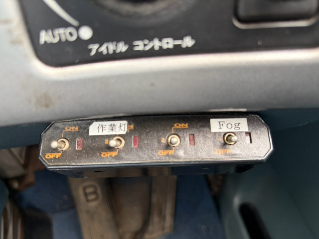 UDトラックス（日産） コンドル 増トン 平ボディ（クレーン付） PB-LK36A(110862) 42枚目