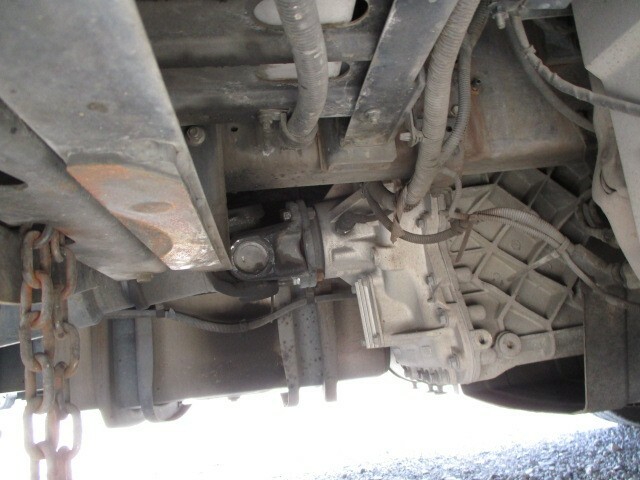 UDトラックス（日産） クオン 大型 トラクタ QPG-GK5XAB(9302) 12枚目