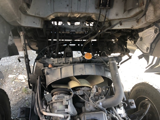 UDトラックス（日産） コンドル 中型 平ボディ KK-MK25A(5605) 38枚目