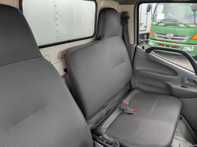 日野 デュトロ 小型 バン TKG-XZC605M(111989) 24枚目