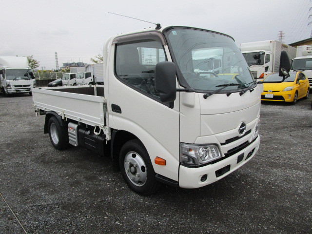 日野 デュトロ 小型 平ボディ 2RG-XZU605M(94863) 2枚目