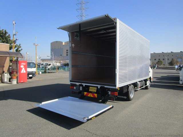 日野 デュトロ 小型 バン 2WG-XZU713N(113695) 10枚目