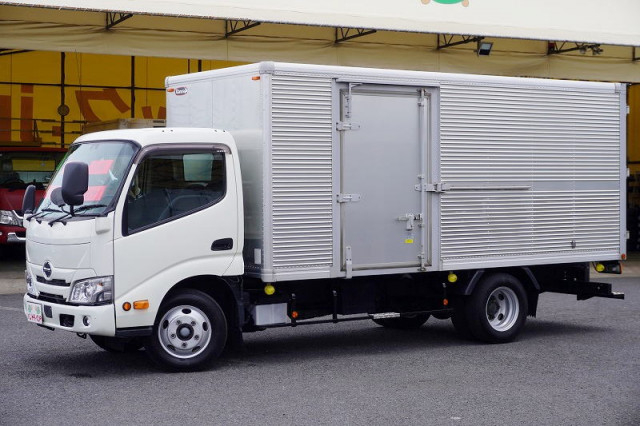 日野 デュトロ 小型 バン 2RG-XZU655M(109682) 1枚目