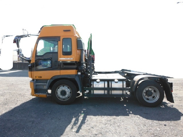 Isuzu giga Large Tractor KC-EXR82D2(2281) 2枚目
