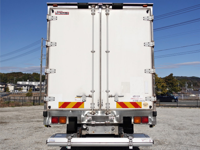 UDトラックス（日産） クオン 大型 冷蔵冷凍バン QKG-CD5ZA(98897) 10枚目