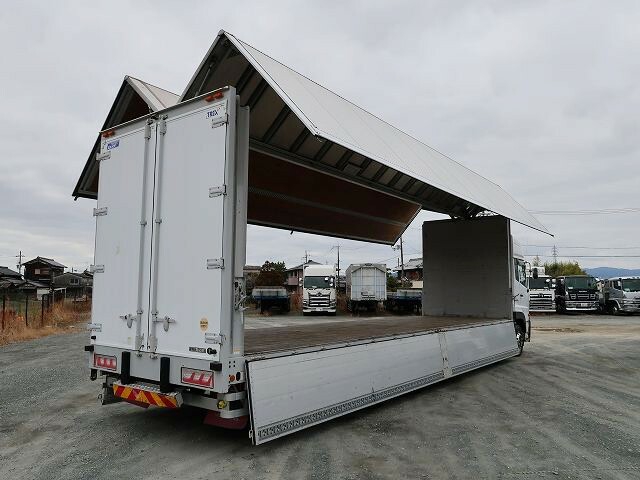 UDトラックス（日産） クオン 大型 ウィング QPG-CG5ZA(39343) 8枚目