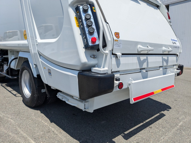 三菱ふそう キャンター 小型 塵芥車（プレス式） 2RG-FEAV0(108605) 9枚目
