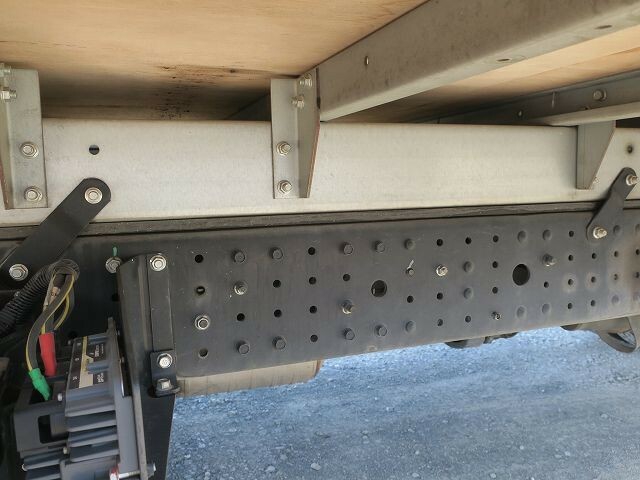 三菱ふそう キャンター 小型 バン TPG-FEB50(39756) 8枚目