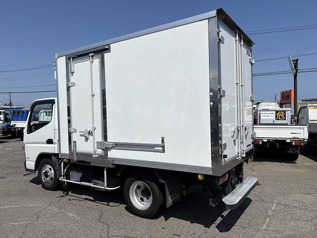 三菱ふそう キャンター 小型 冷蔵冷凍バン 2PG-FBAV0(105256) 4枚目