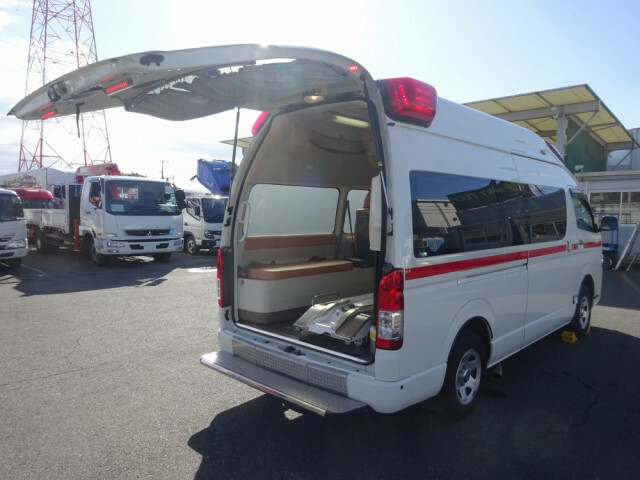 トヨタ ハイエース 小型 その他 CBF-TRH226S(39609) 2枚目