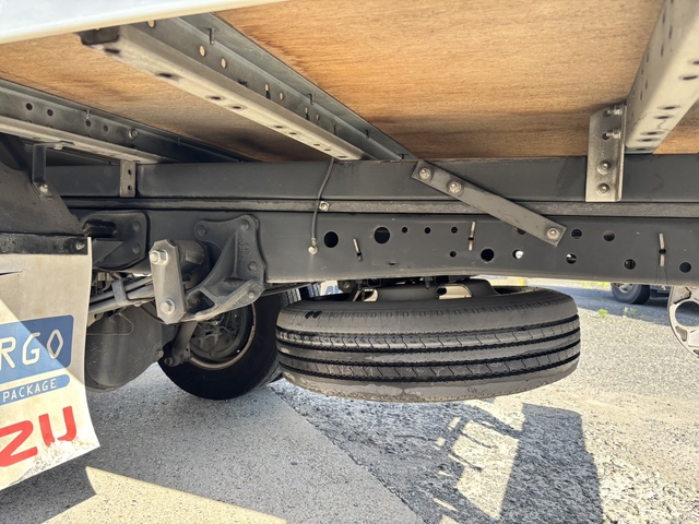 いすゞ エルフ 小型 バン TKG-NLR85AN(107834) 28枚目