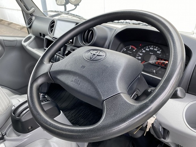 トヨタ トヨエース 小型 バン TKG-XZC605(11886) 34枚目