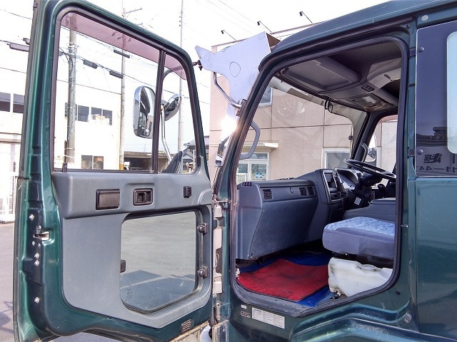 UDトラックス（日産） コンドル 中型 平ボディ（クレーン付） BDG-MK37C(11019) 42枚目