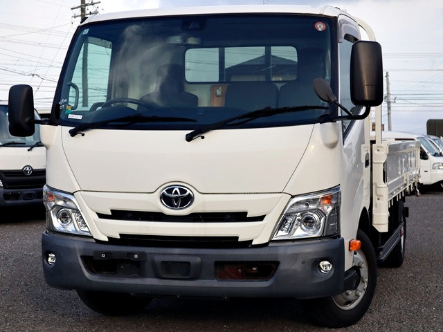 トヨタ トヨエース 小型 平ボディ 2RG-XZU712(112323) 1枚目