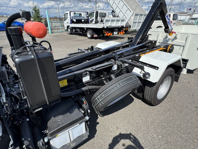 三菱ふそう キャンター 小型 コンテナ専用車 2RG-FBAV0(108896) 16枚目