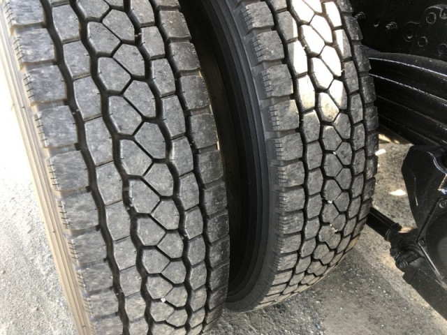 日野 プロフィア 大型 コンテナ専用車 2DG-FS1AJE(107824) 27枚目