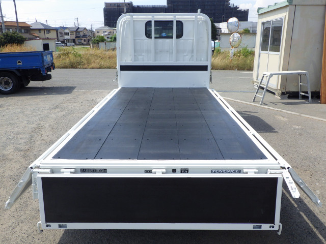 トヨタ トヨエース 小型 平ボディ 2RG-XZC605(110676) 22枚目