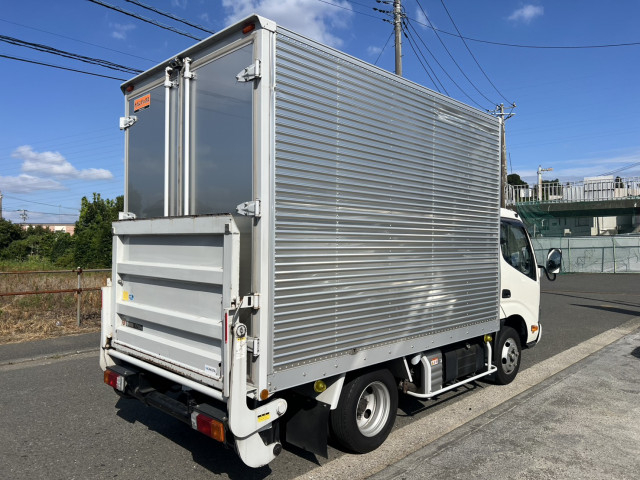 日野 デュトロ 小型 バン 2RG-XZC605M(110597) 3枚目