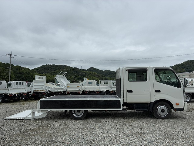 日野 デュトロ 小型 Wキャブ 2RG-XZU710M(109358) 12枚目