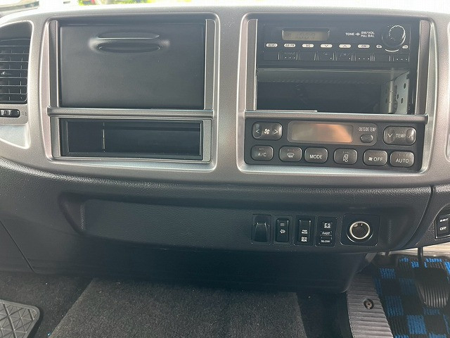 日野 レンジャー 中型 バン TKG-FD7JUAG(112003) 28枚目