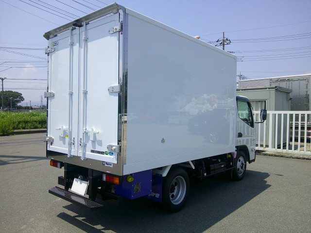 三菱ふそう キャンター 小型 冷蔵冷凍バン 2RG-FBAVO(108474) 5枚目