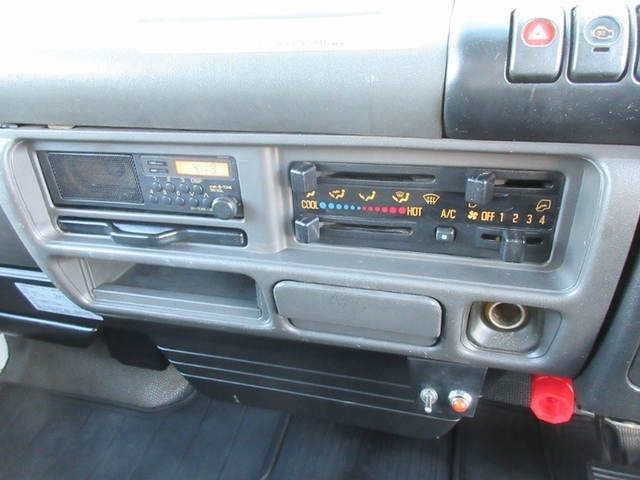 いすゞ エルフ 小型 バン KC-NKR66EAV(6688) 26枚目