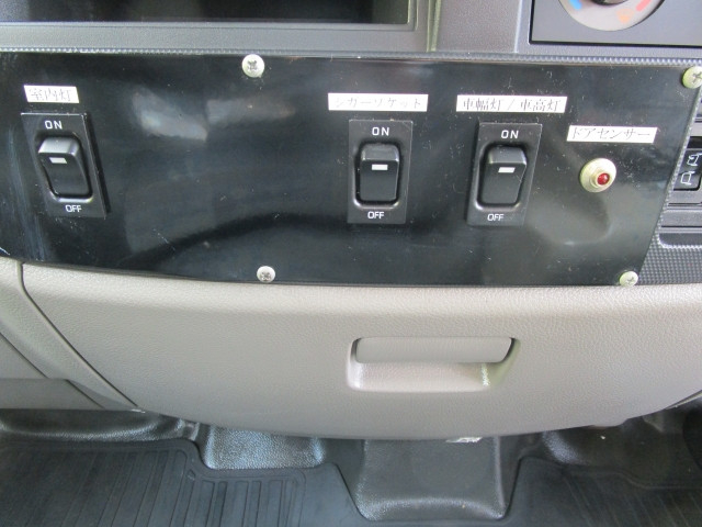 日産自動車 アトラス 小型 バン CBF-SQ2F24(111659) 34枚目