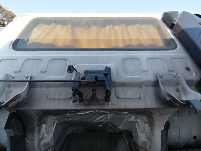 UDトラックス（日産） コンドル 中型 冷蔵冷凍バン PB-MK36B(5670) 74枚目