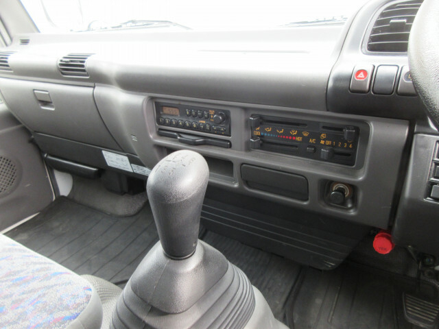 いすゞ エルフ 小型 バン KR-NPR81LAV(6646) 41枚目