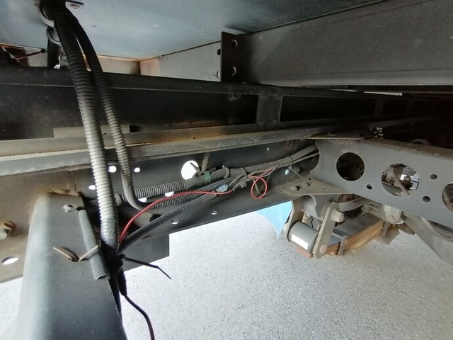 いすゞ エルフ 小型 冷蔵冷凍バン KR-NKR81EAV(5668) 30枚目