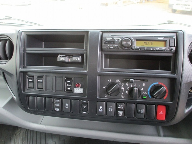 日野 デュトロ 中型 バン 2RG-XZU710(9412) 20枚目