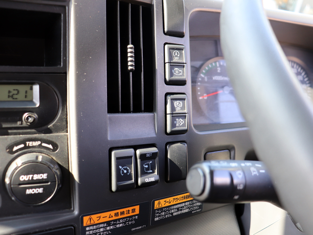 いすゞ フォワード 増トン 平ボディ（クレーン付） LPG-FTR90(83708) 47枚目