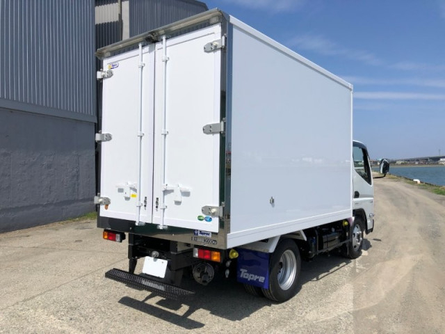 三菱ふそう キャンター 小型 冷蔵冷凍バン 2RG-FBAV0(105544) 4枚目