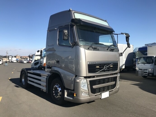 ボルボ その他・不明 大型 トラクタ QKG-H2TEA1(8851) 2枚目