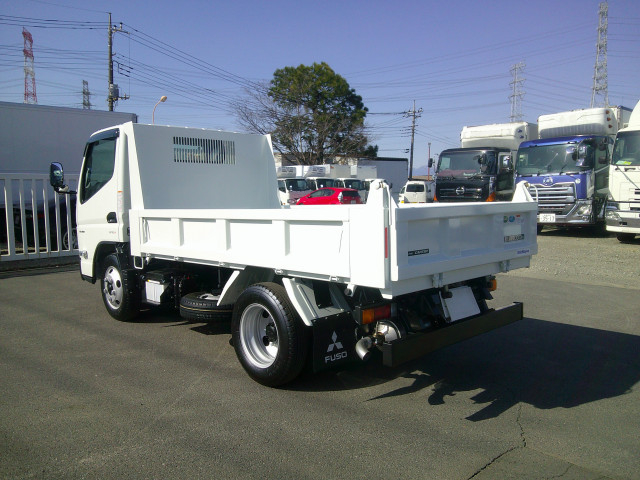 三菱ふそう キャンター 小型 土砂ダンプ 2RG-FBA60(102482) 8枚目
