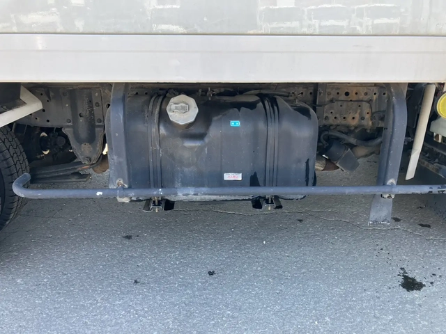 いすゞ エルフ 小型 冷蔵冷凍バン TPG-NLR85AN(106893) 16枚目