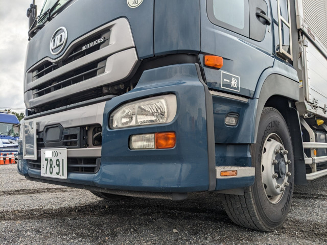UDトラックス（日産） クオン 大型 ウィング QPG-CD5ZA(112240) 22枚目