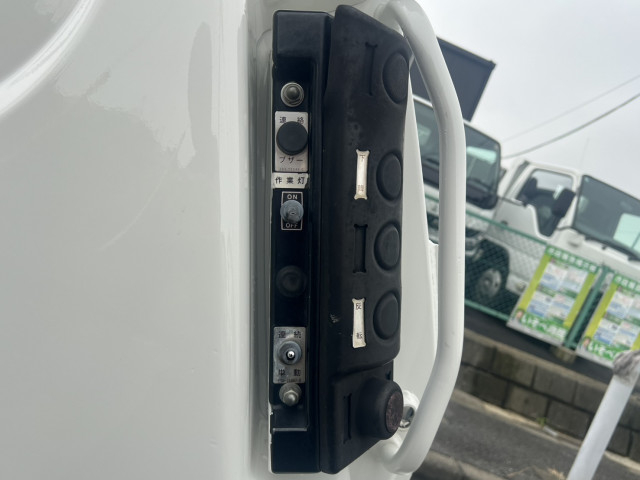 いすゞ エルフ 小型 塵芥車（プレス式） TRG-NPR85AR(112282) 15枚目