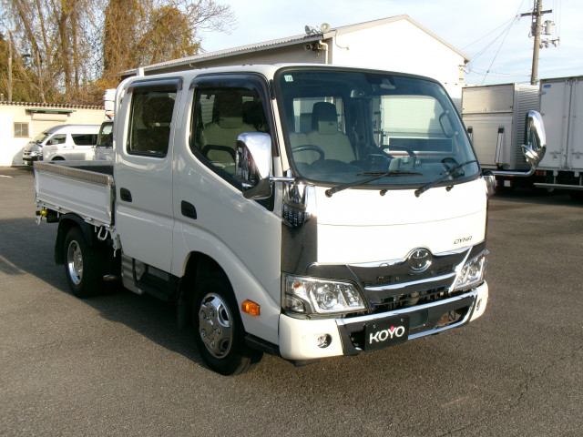 トヨタ ダイナ 小型 Wキャブ 2RG-XZU605(97724) 2枚目