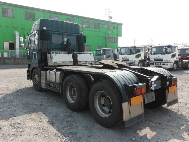 日産自動車 その他・不明 大型 トラクタ KL-CW542HHT(1392) 3枚目