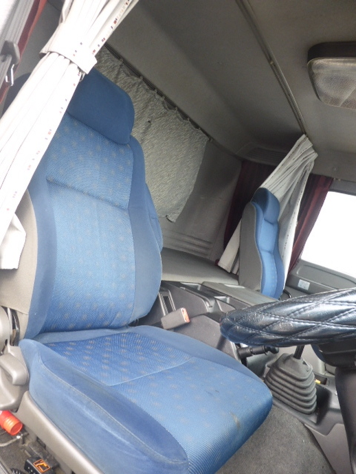 いすゞ ギガ 大型 ウィング QKG-CYJ77A(2880) 27枚目