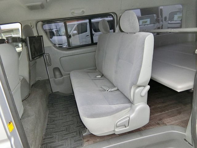 トヨタ レジアスエース 小型 バン CBF-TRH211K(79819) 20枚目