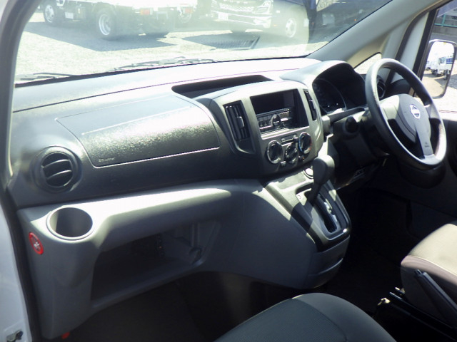 日産自動車 小型 バン DBF-VM20(110080) 45枚目