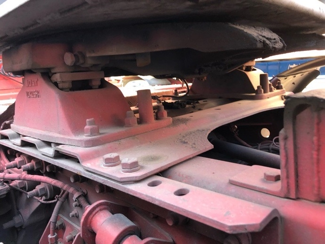UDトラックス（日産） ビッグサム 大型 トラクタ ADG-GK4XAB(5494) 6枚目
