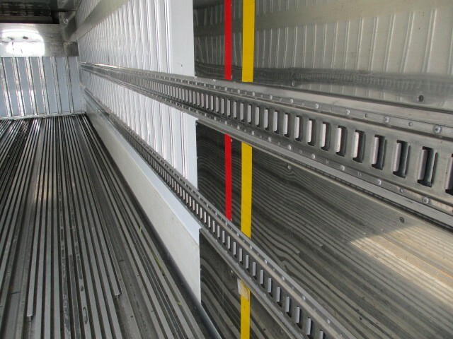 UDトラックス（日産） クオン 大型 冷蔵冷凍バン PKG-CD4ZA(6797) 36枚目