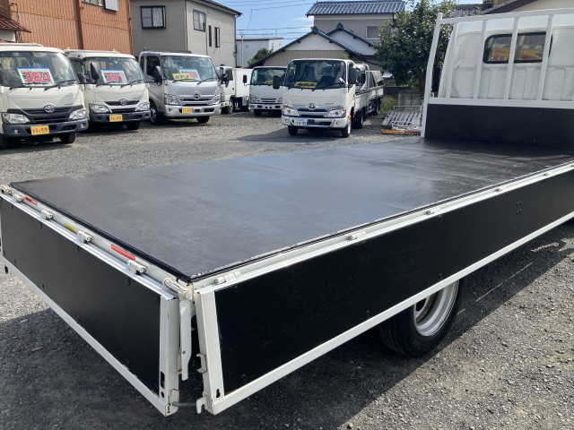 三菱ふそう キャンター 小型 平ボディ 2PG-FEAV0(109713) 18枚目