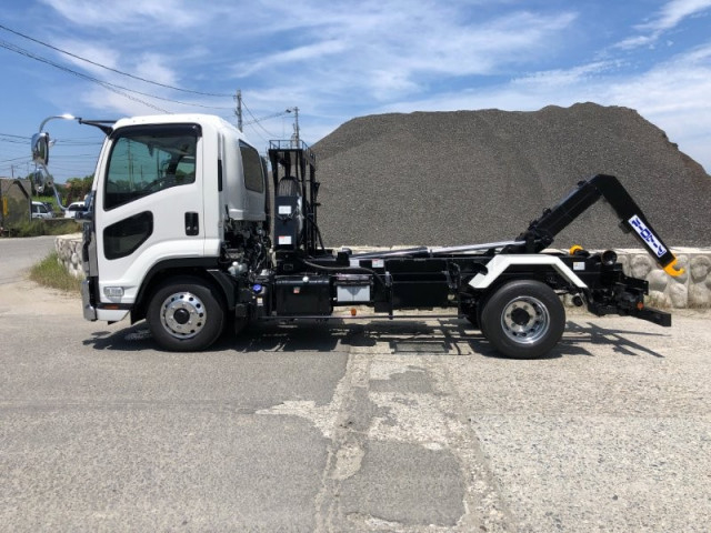 いすゞ フォワード 中型 コンテナ専用車 2RG-FRR90S4(108183) 7枚目