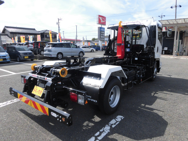 いすゞ フォワード 中型 コンテナ専用車 2RG-FRR90S4(113381) 2枚目