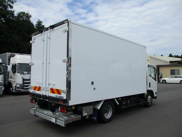 いすゞ エルフ 小型 冷蔵冷凍バン 2RG-NPR88AN(10748) 3枚目