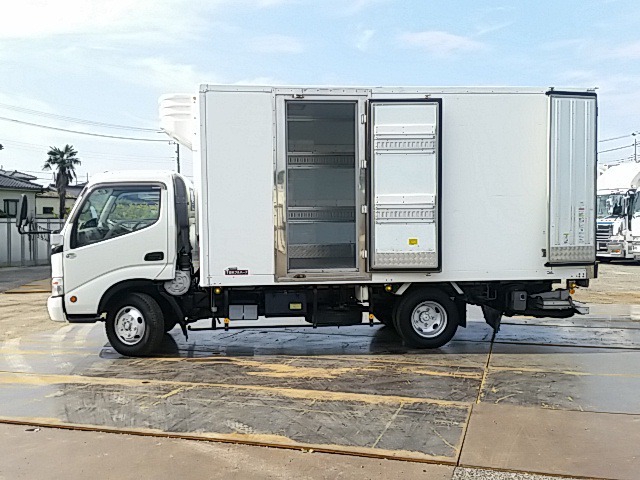 日野 デュトロ 中型 冷蔵冷凍バン BDG-XZU414M(8225) 3枚目